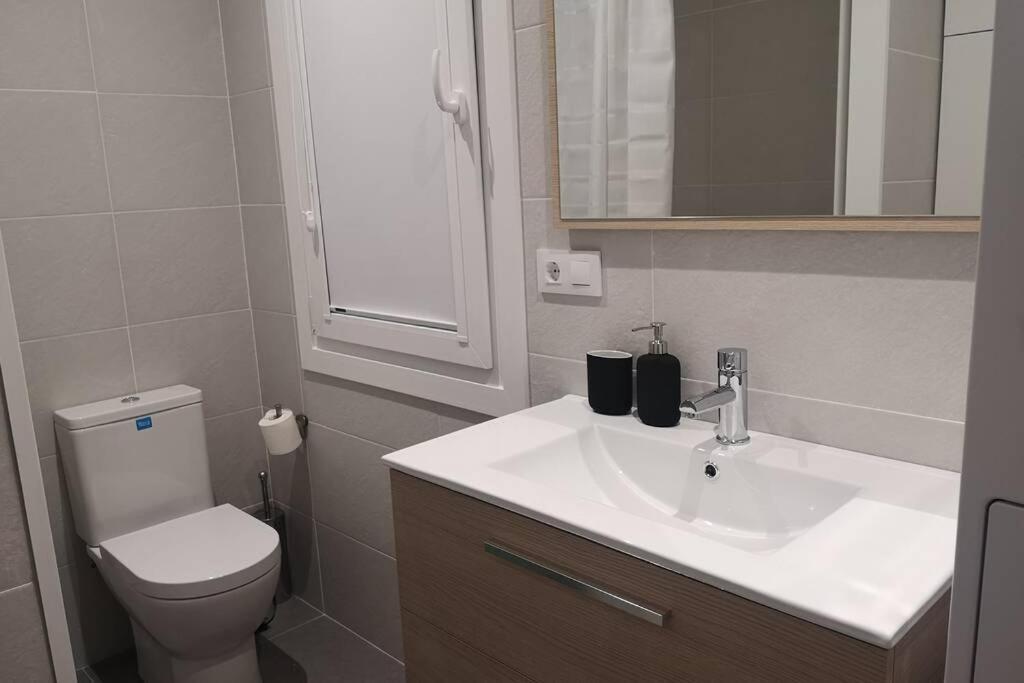 Ferienwohnung Piso Moderno Con Garaje En El Centro De Vigo Exterior foto