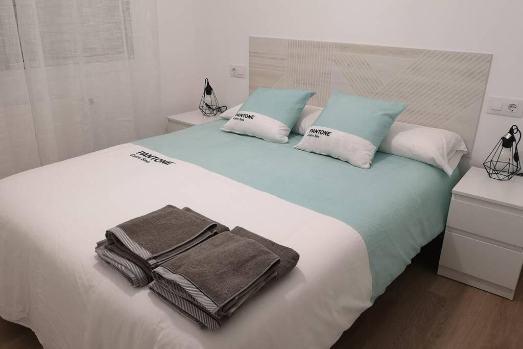 Ferienwohnung Piso Moderno Con Garaje En El Centro De Vigo Exterior foto